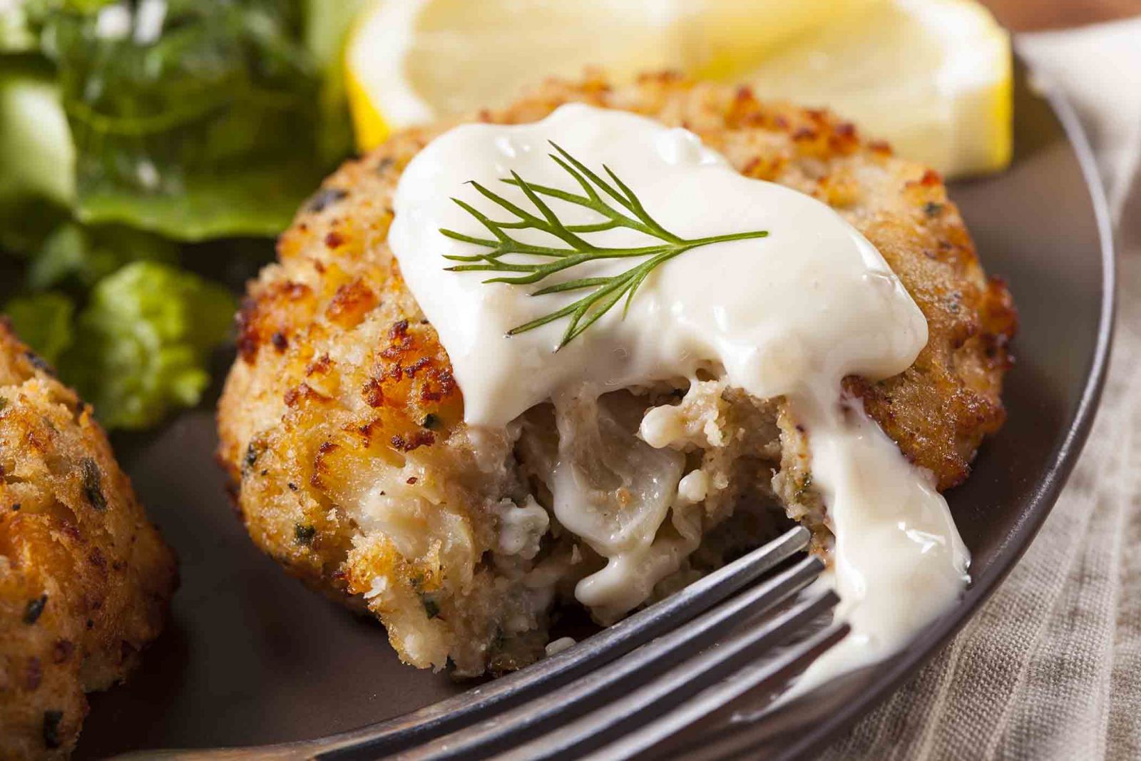 Lump crab meat cakes