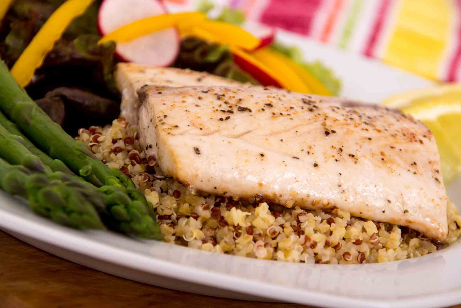 Fish with rice and asparagus