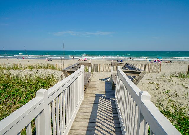 A walkway down to the beach