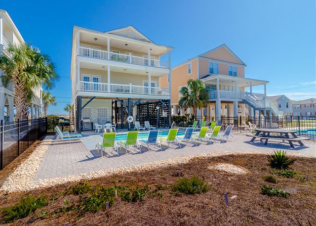 Pet friendly beach house in garden city beach