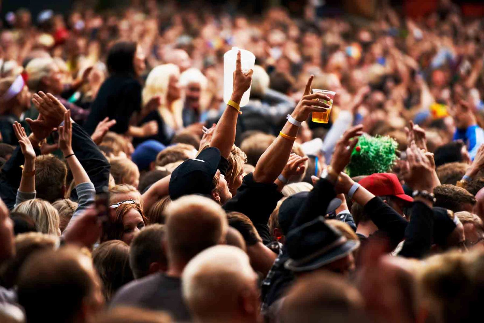 Crowds at an outdoor country music festival